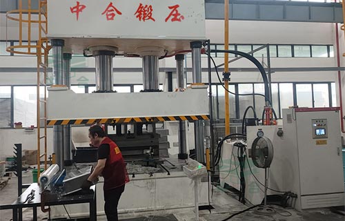 拉伸不銹鋼水槽需要多大噸位液壓機？