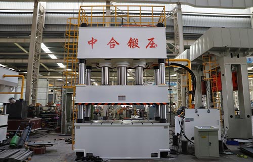 1000噸三梁四柱液壓機（特點、參數(shù)、應用）